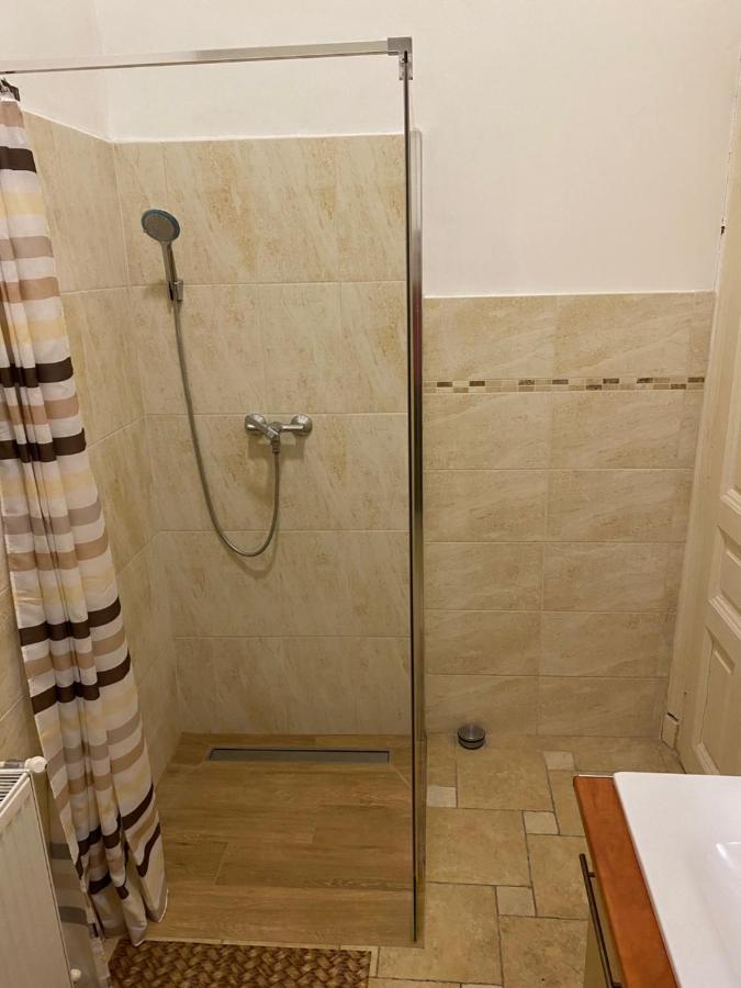 Mandy Apartments Budapest Esterno foto