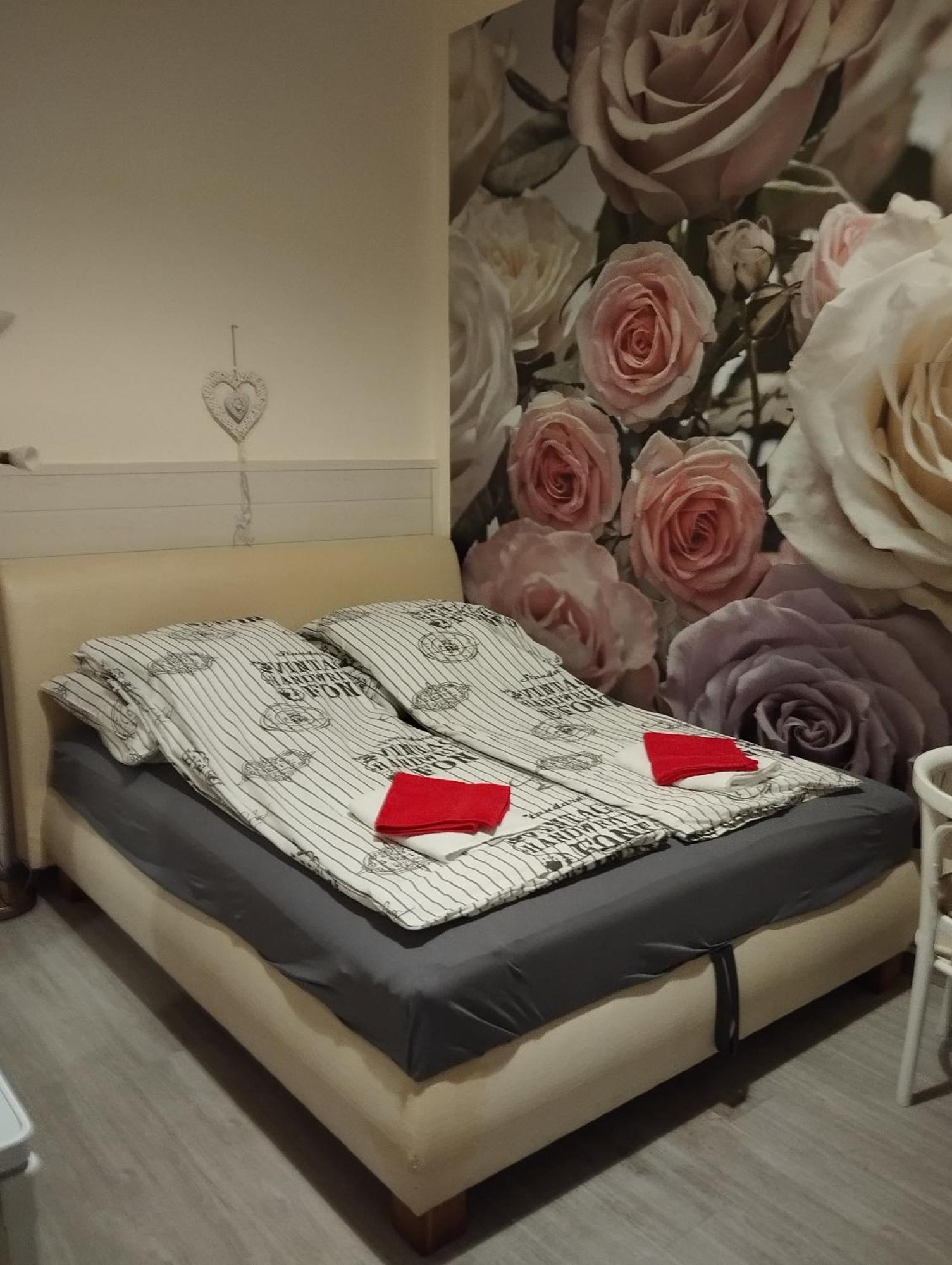 Mandy Apartments Budapest Esterno foto