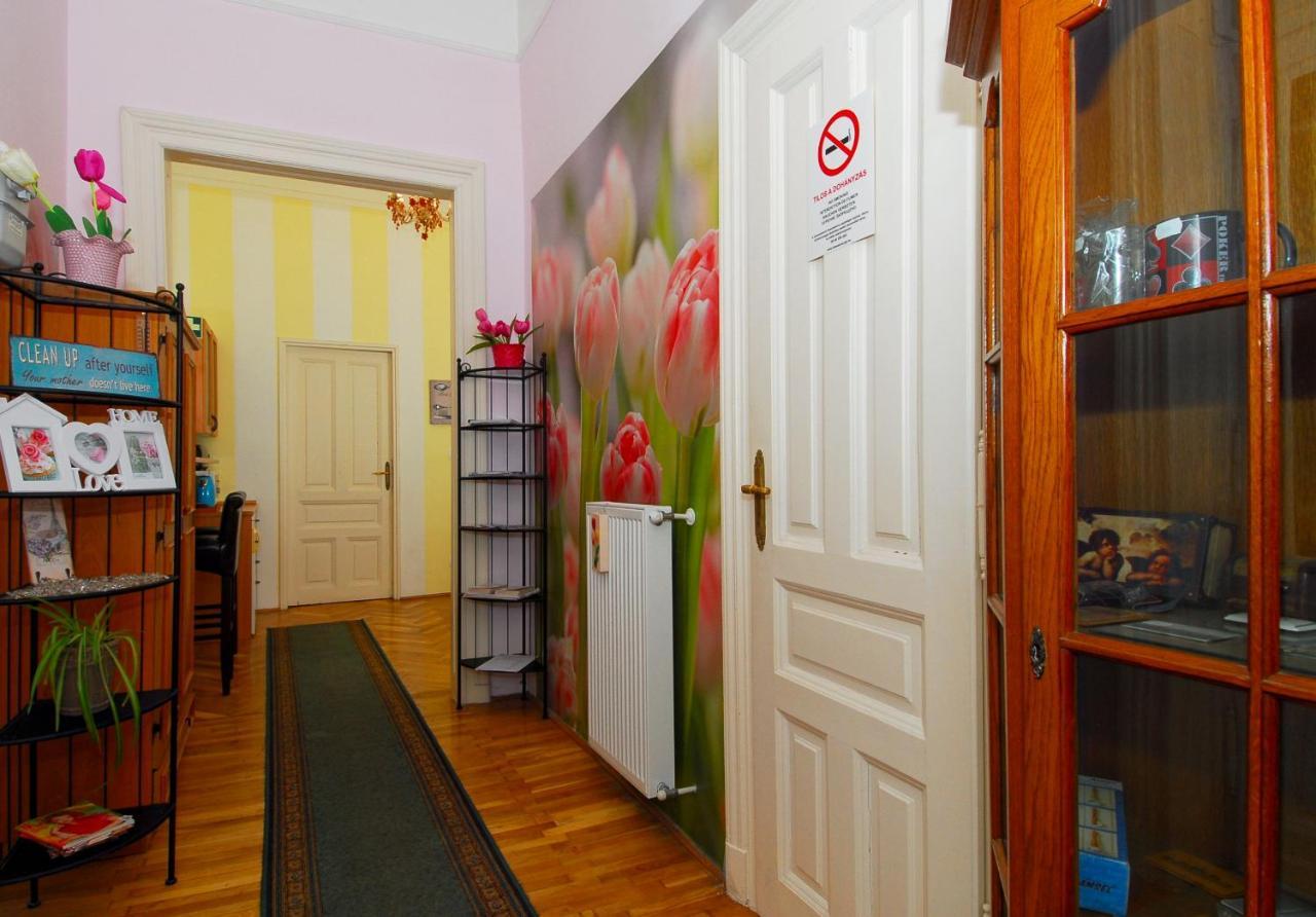 Mandy Apartments Budapest Esterno foto